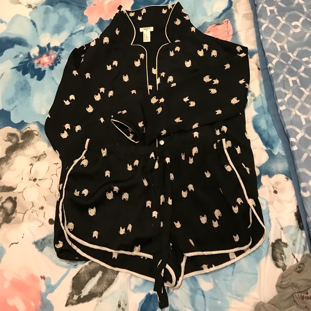 Silky 🐱 Pajama Set